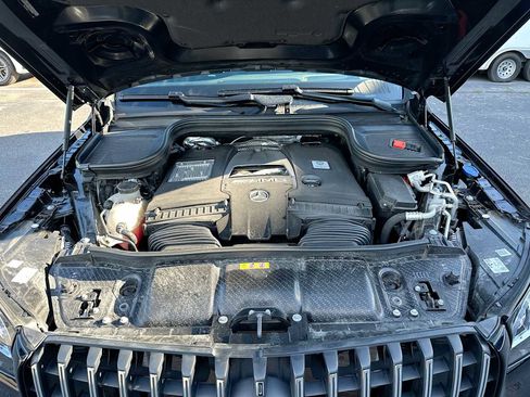 Used 2025 Mercedes-Benz GLS 63 AMG 4MATIC image 33