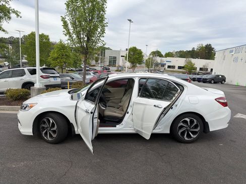 Used 2016 Honda Accord EX-L image 17