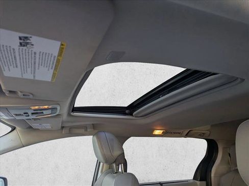 Used 2024 Toyota Sienna XLE image 15