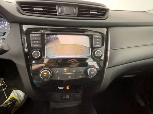 Used 2020 Nissan Rogue S AWD/4WD image 34
