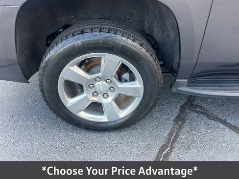 Used 2018 Chevrolet Suburban LT image 14