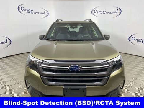 Used 2025 Subaru Forester Premium AWD/4WD image 10