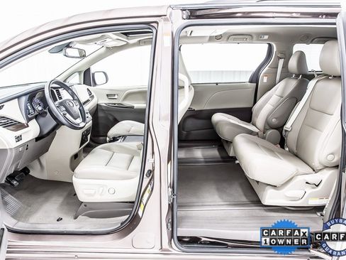 Used 2020 Toyota Sienna XLE Premium image 29