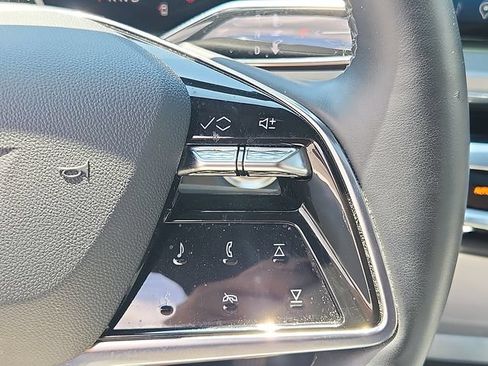 Used 2024 Cadillac Lyriq Luxury AWD/4WD image 22