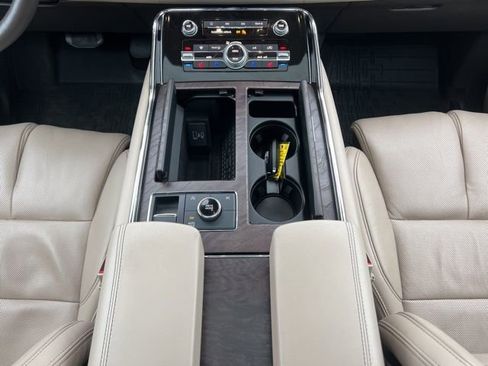 Used 2022 Lincoln Navigator Reserve image 23
