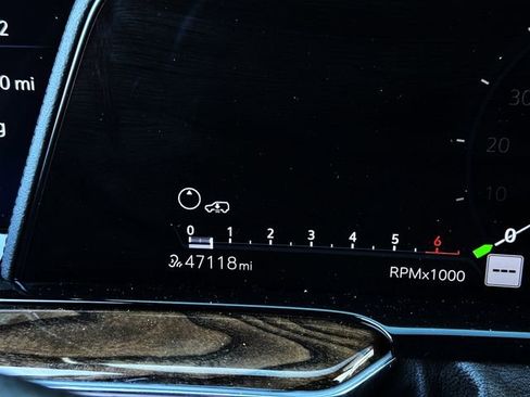 Used 2022 Cadillac Escalade ESV Sport Platinum image 24