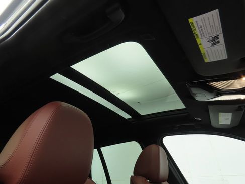 Used 2023 BMW X3 xDrive30i w/ Convenience Package w/ZPA image 19