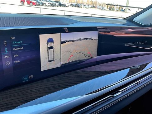 Used 2025 Cadillac Escalade Sport Platinum w/ LPO, ONYX Package image 23