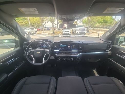 Used 2024 Chevrolet Silverado 1500 LT image 31