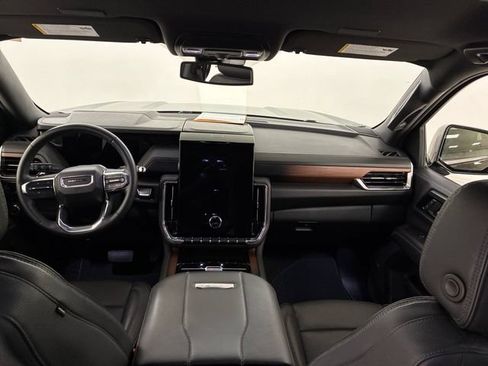 Certified 2025 GMC Yukon Denali AWD/4WD image 20