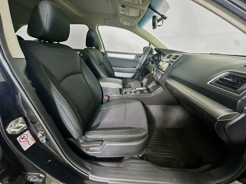 Used 2016 Subaru Outback 2.5i Premium image 32