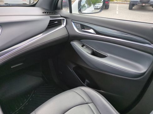 Used 2022 Buick Enclave Premium AWD/4WD image 20