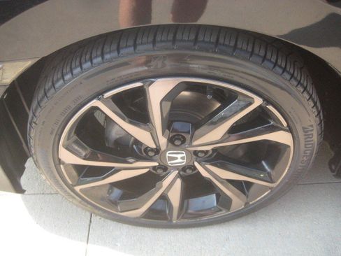 Used 2020 Honda Civic Sport image 10