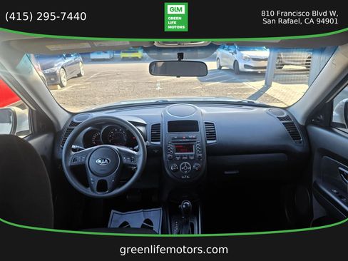 Used 2013 Kia Soul FWD image 30