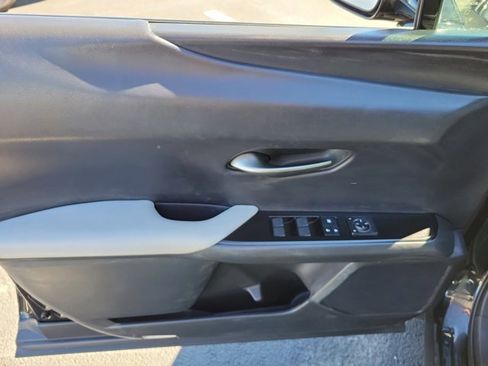 Used 2019 Lexus UX 200 200 Luxury image 22