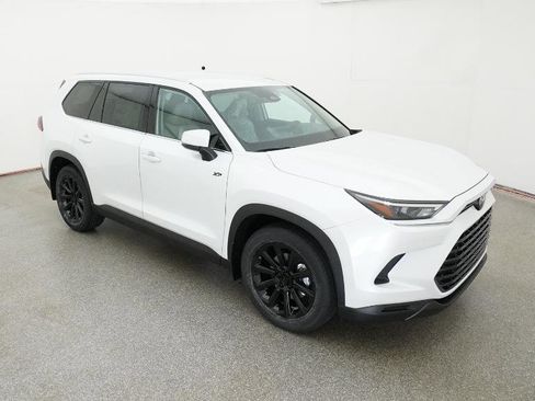 New 2026 Toyota Grand Highlander XLE FWD image 16