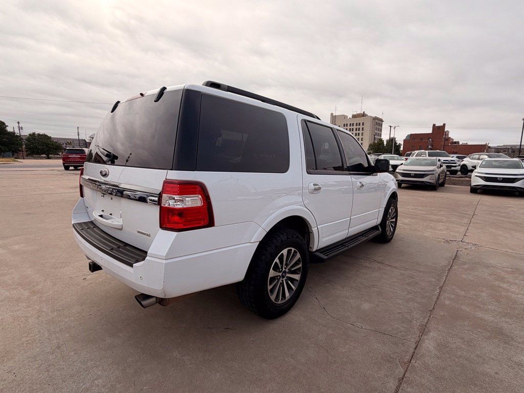 Used 2016 Ford Expedition XLT w/ Equipment Group 202A RWD image 8