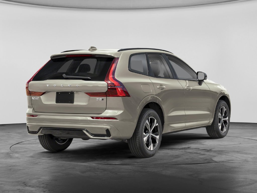 Used 2026 Volvo XC60 B5 Ultra AWD/4WD image 2