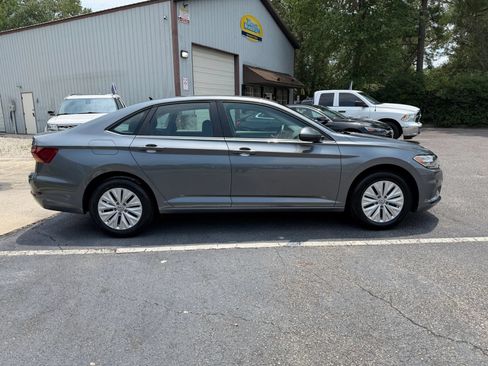 Used 2019 Volkswagen Jetta S w/ Driver Assistance Package FWD image 9
