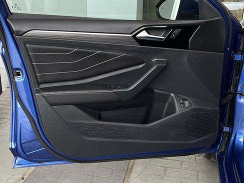 Used 2024 Volkswagen Jetta SEL image 9