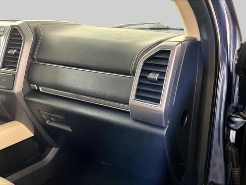 Used 2019 Ford Expedition Max Platinum AWD/4WD image 18