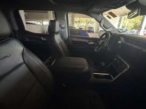 Used 2024 GMC Sierra 1500 Denali AWD/4WD image 14