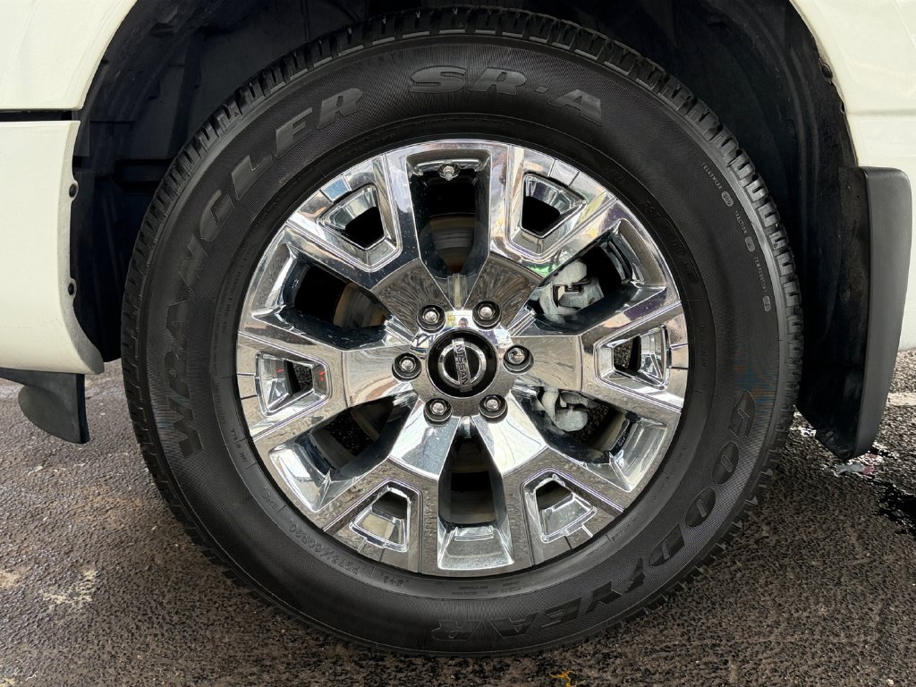Used 2021 Nissan Titan SL w/ Moonroof Package AWD/4WD image 45