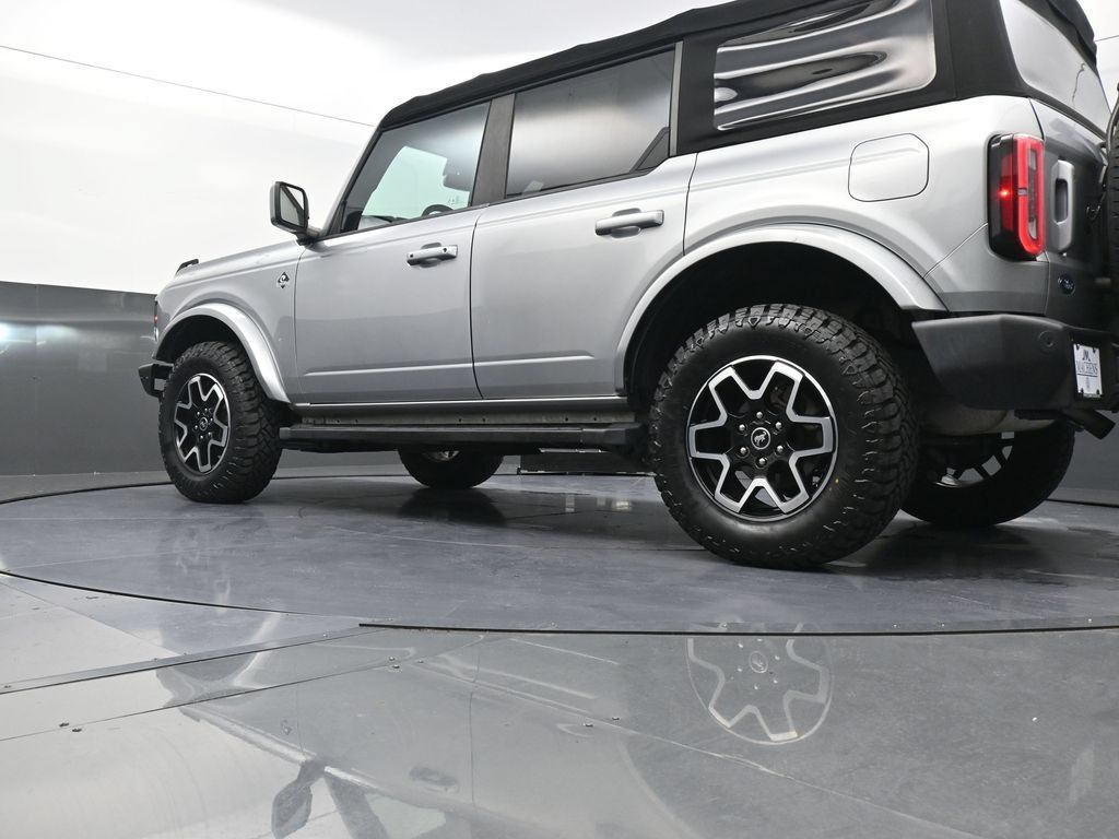 Used 2021 Ford Bronco Outer Banks AWD/4WD image 25