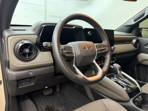 Used 2024 Chevrolet Colorado ZR2 w/ ZR2 Convenience Package III image 4