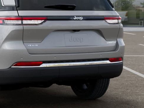 New 2026 Jeep Grand Cherokee Limited AWD/4WD image 13