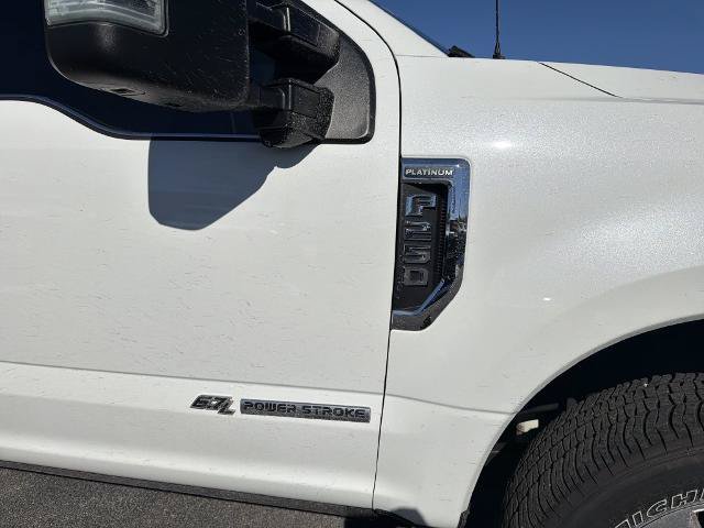 Certified 2020 Ford F250 Platinum w/ FX4 Off-Road Package AWD/4WD image 3