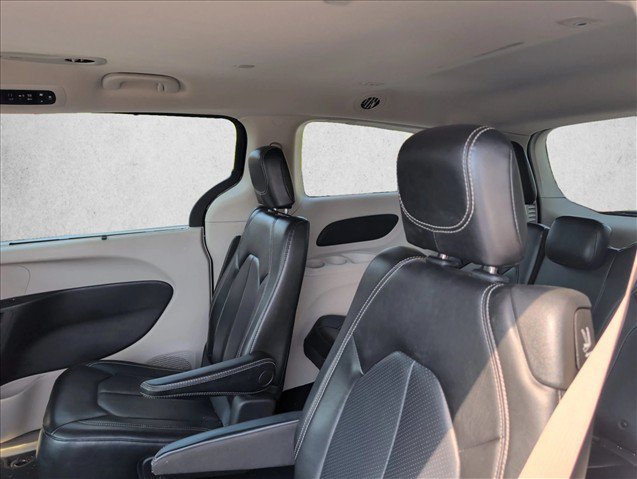 Used 2021 Chrysler Voyager Lxi FWD image 16