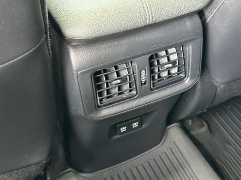 Used 2021 Toyota RAV4 XLE Premium image 13