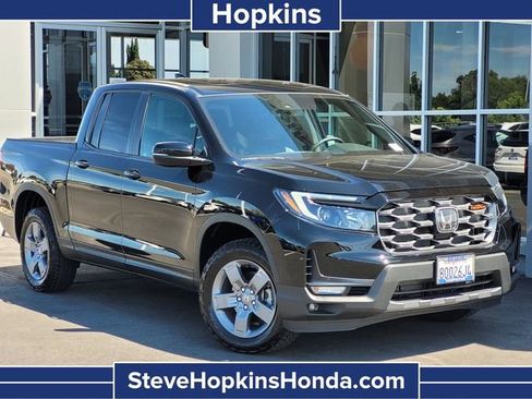 Certified 2025 Honda Ridgeline TrailSport image 1