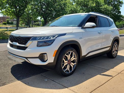 Used 2022 Kia Seltos SX AWD/4WD image 3