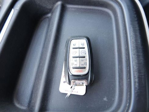 Used 2020 Chrysler Voyager Lxi image 30
