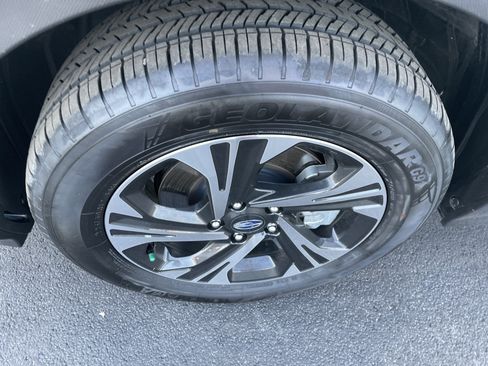 Used 2025 Subaru Crosstrek 2.0i Premium image 38