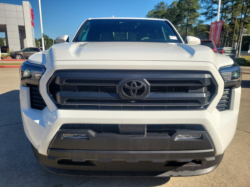 Certified 2026 Toyota Tacoma SR5 AWD/4WD image 4