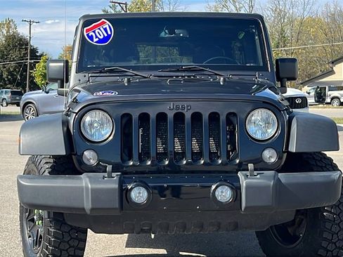 Used 2017 Jeep Wrangler Unlimited Willys image 3
