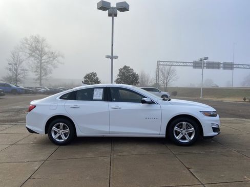 Used 2024 Chevrolet Malibu LT image 12
