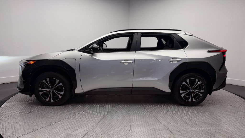 Used 2025 Toyota bZ4X FWD w/ Weather Package image 4