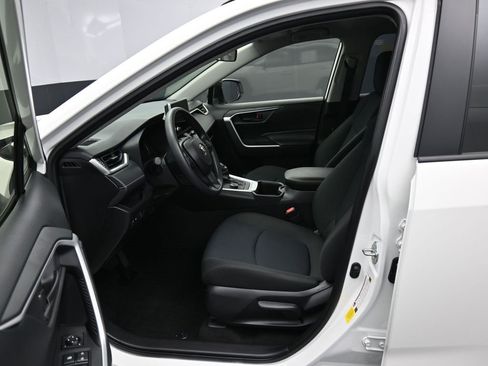 Certified 2025 Toyota RAV4 LE image 9