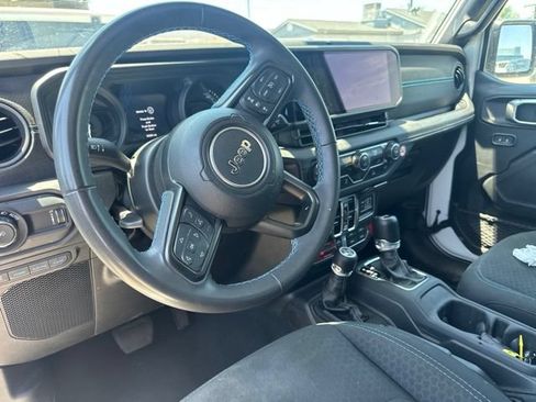 Used 2024 Jeep Wrangler Unlimited Rubicon 4xe AWD/4WD image 10