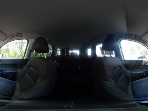 Used 2025 Nissan Pathfinder SV image 44