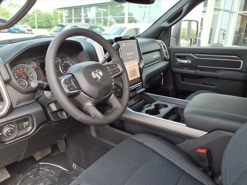 New 2026 RAM 2500 Big Horn AWD/4WD image 7