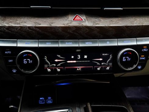 Used 2023 Genesis G80 2.5T w/ Advanced Package image 20