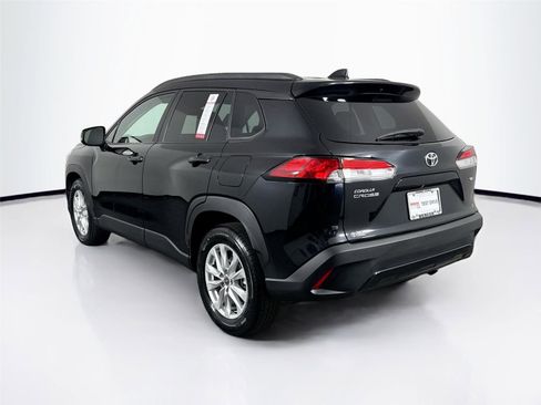 Certified 2023 Toyota Corolla Cross LE FWD image 12