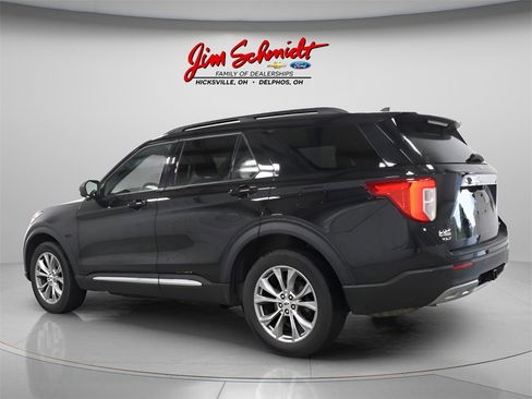 Used 2023 Ford Explorer XLT w/ Equipment Group 202A image 4