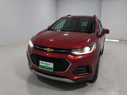 Used 2020 Chevrolet Trax LT w/ LT Convenience Package AWD/4WD image 15