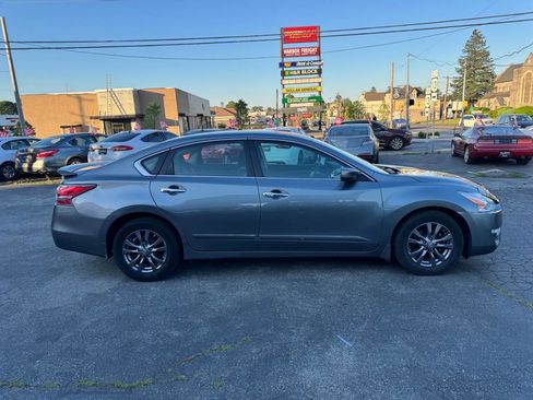 Used 2015 Nissan Altima 2.5 S w/ Special Edition Package FWD image 7